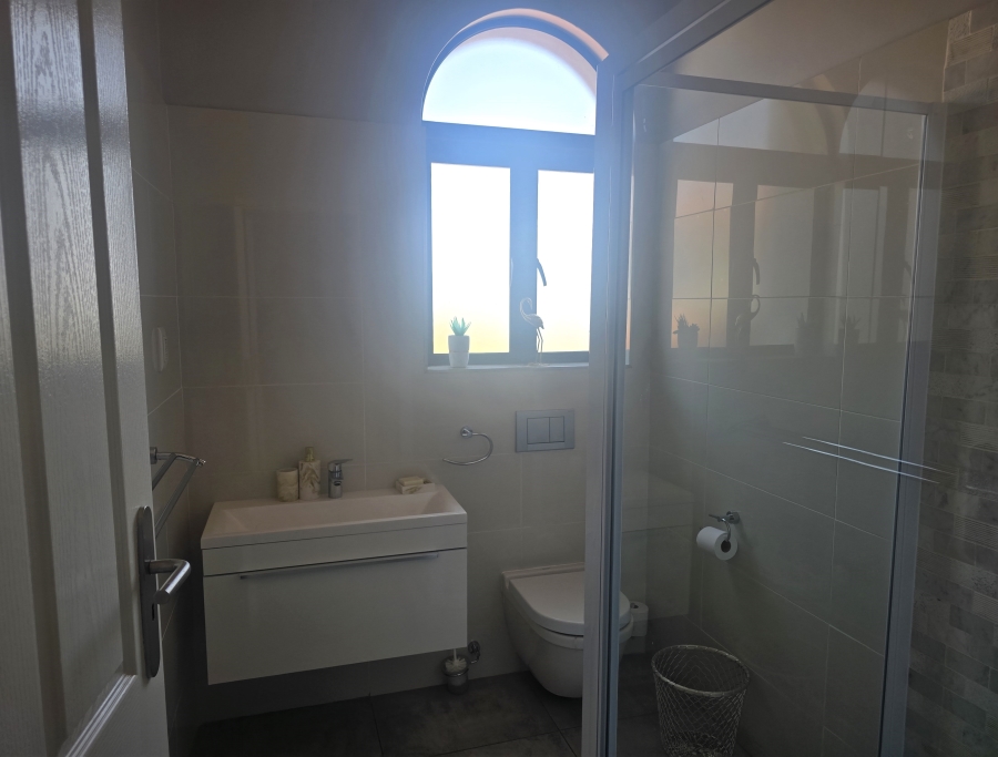 4 Bedroom Property for Sale in Ifafi North West